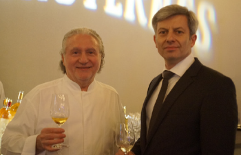 Alain Dutournier et Ludovic David, directeur du château Marquis de Terme