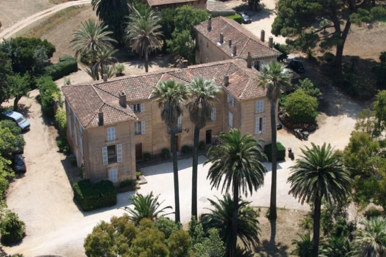 Maîtres vignerons de la presqu’île de Saint-Tropez : un premier domaine certifié HVE