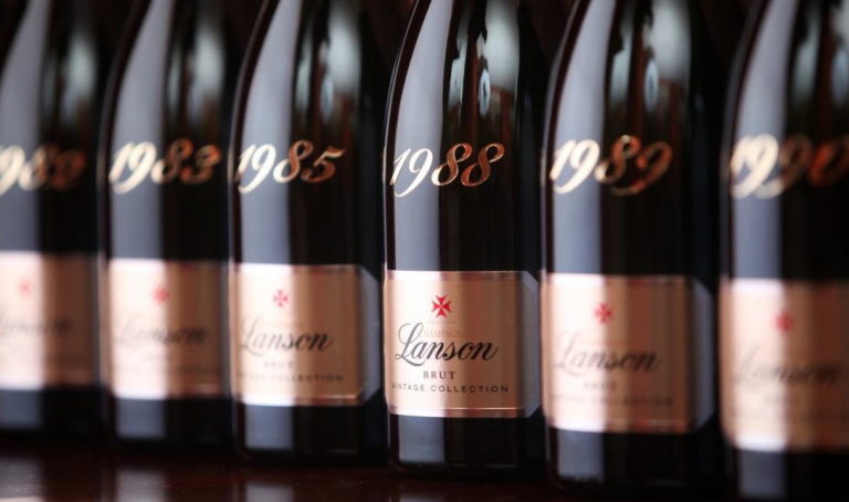Champagne Lanson, à New York en verticale