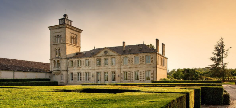 Grâce à un casque VR, le château Lagrange tout entier voyage de par le monde
